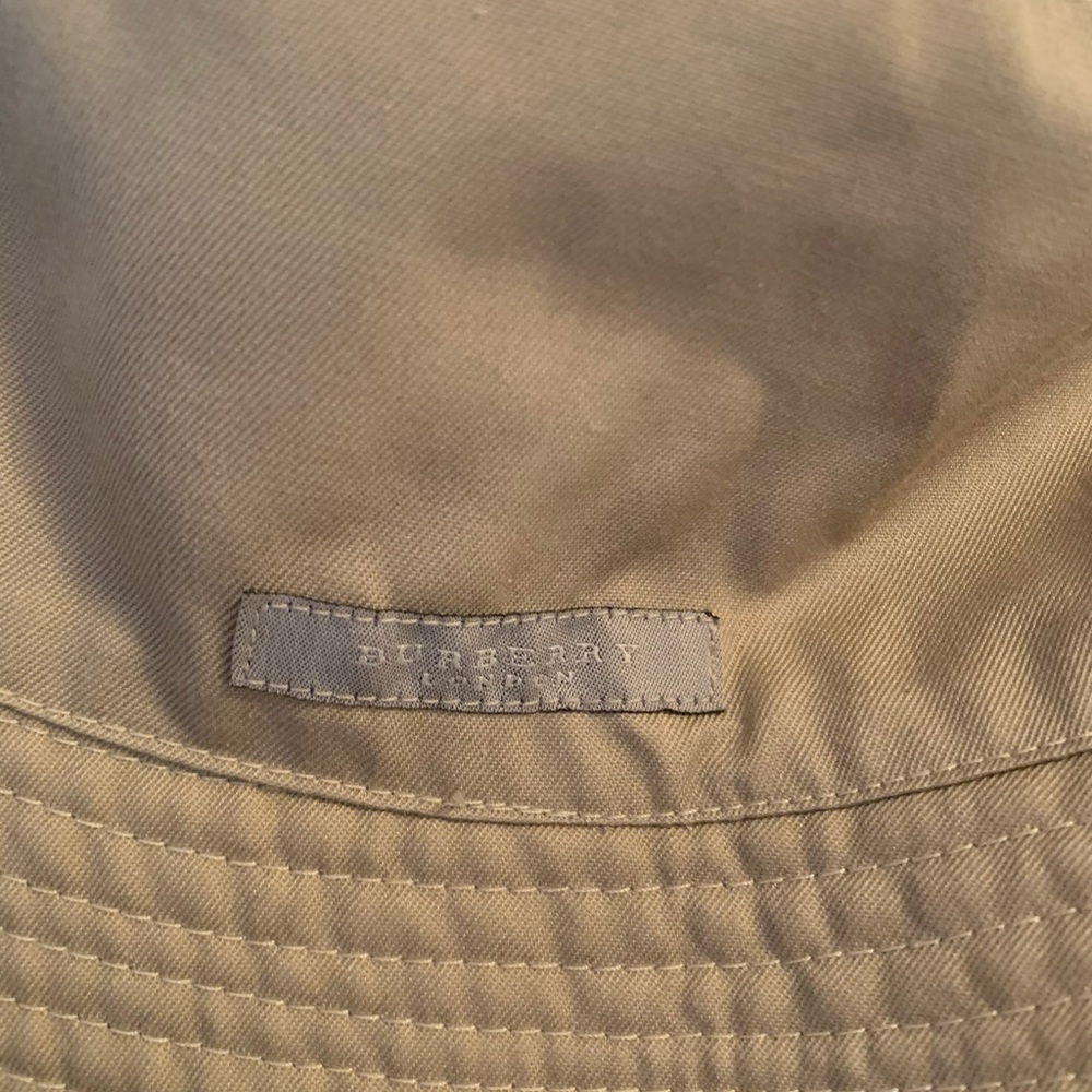 Burberry bucket hat - Picture 4 of 4